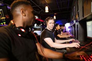 game dealer Debet